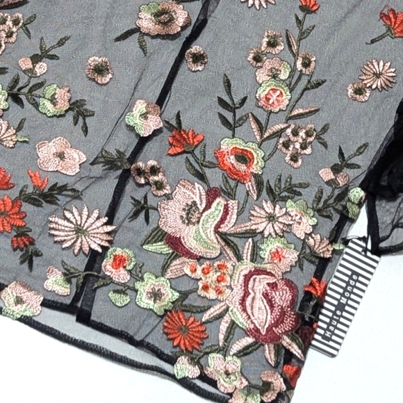 Haute Monde Black Floral Embroidered Blouse - Picture 4 of 7